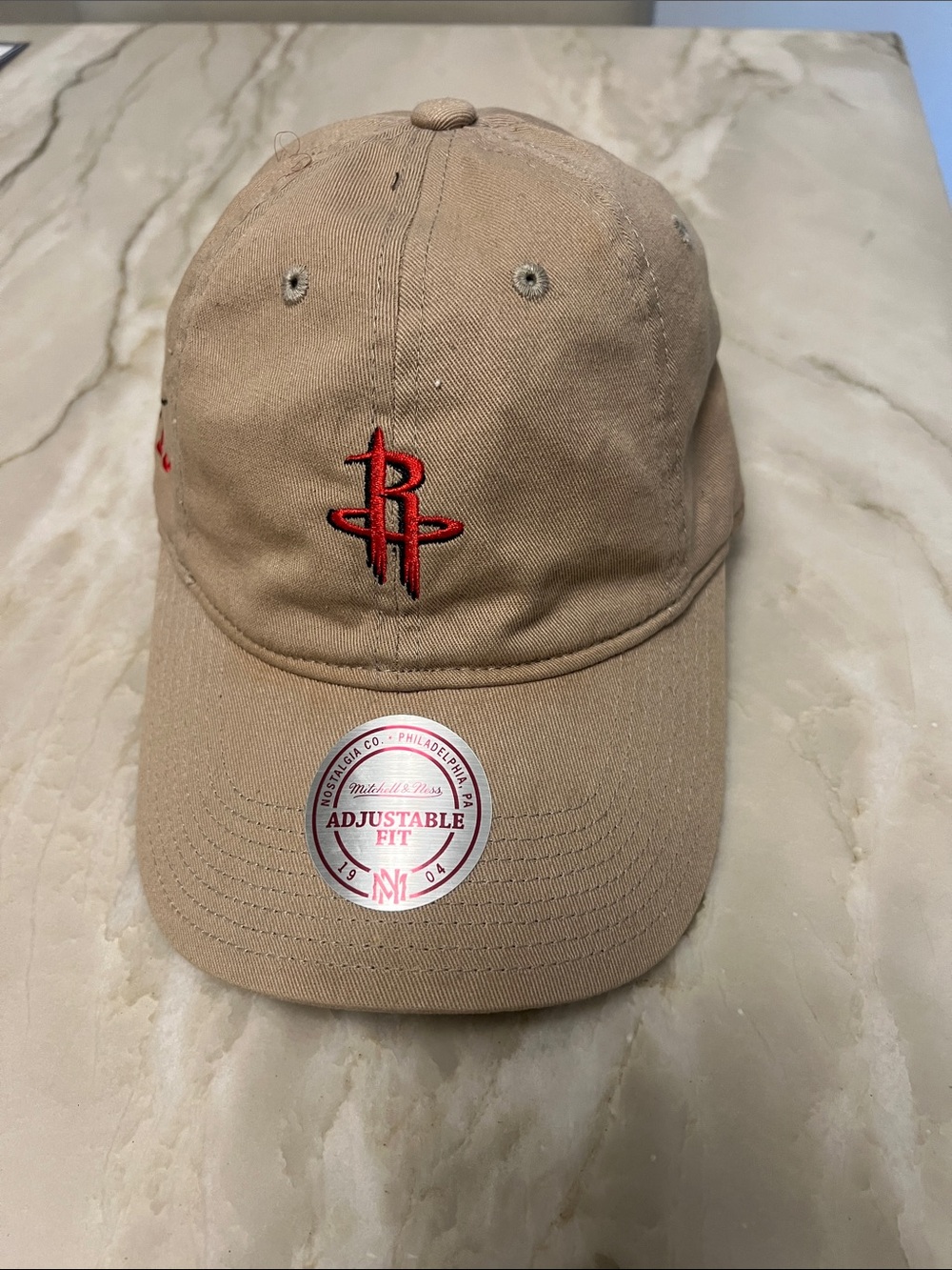 Mitchell & Ness Houston Rockets Cap with Red Logo, Khaki, New